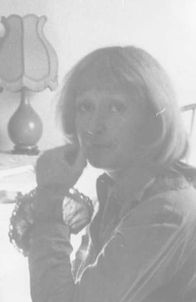 197x_francoise_triste_02